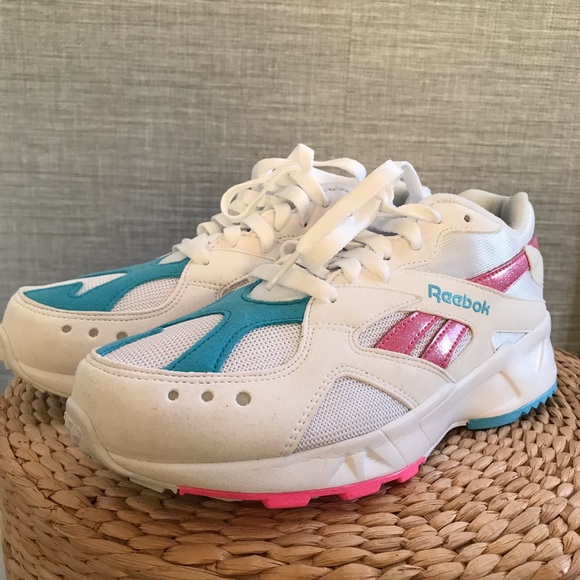 reebok pink and blue shoes